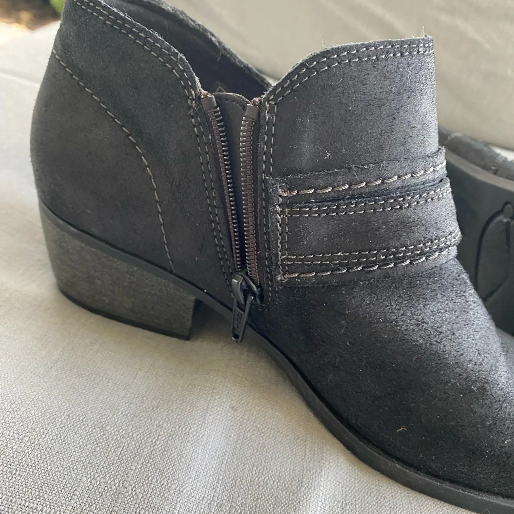Clarks Charlten Bay leather suede distressed ankle boots- sz. 8 M - Picture 5 of 11